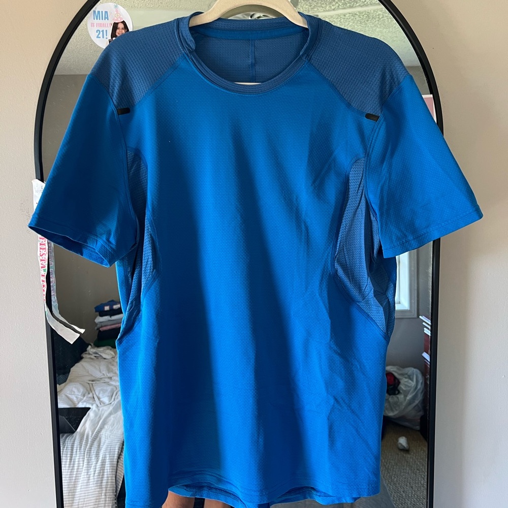 lululemon athletica Vibrant Blue Short Sleeve Tee